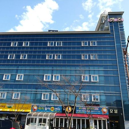 Cats Motel Каннин Екстер'єр фото