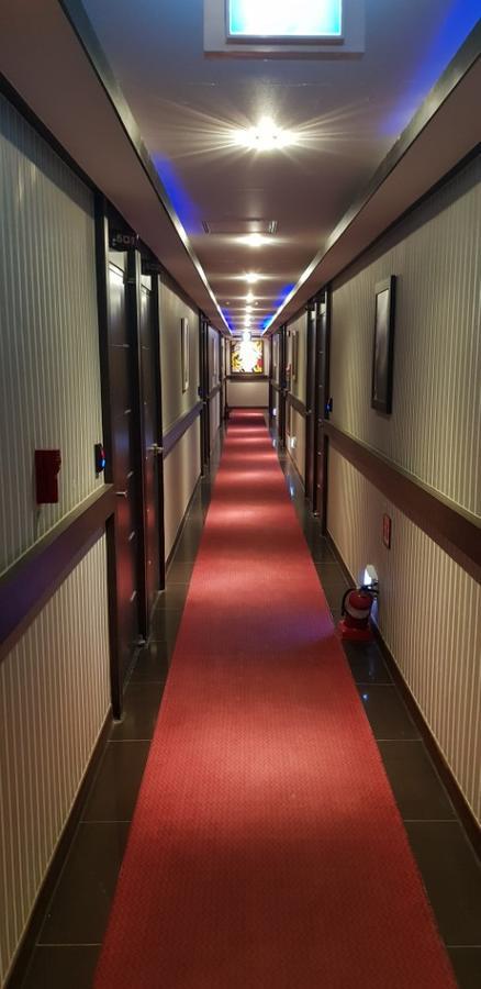 Cats Motel Каннин Екстер'єр фото